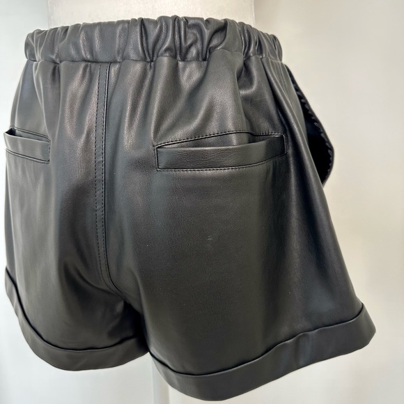NWT L’academie Black Faux Leather Shorts. - Picture 11 of 14